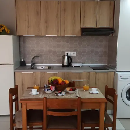 Kypseli Rhodes 클레마스티